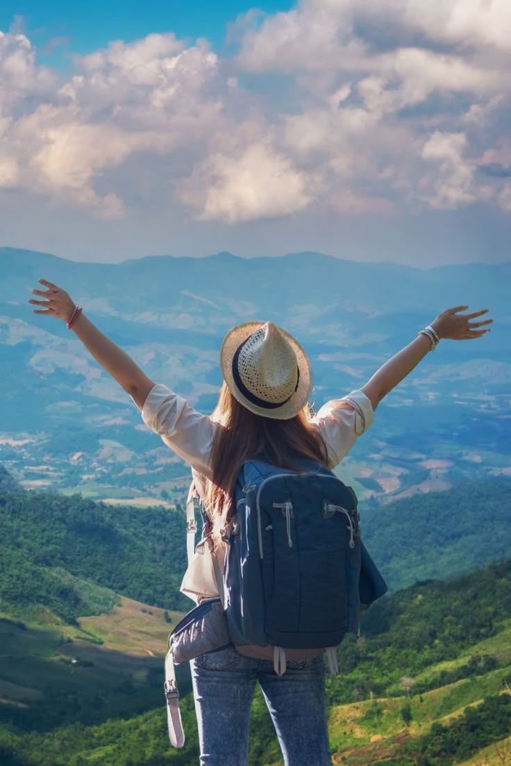 💃✈️ Solo Travel for Women: Freedom, Confidence & Adventure in 2025