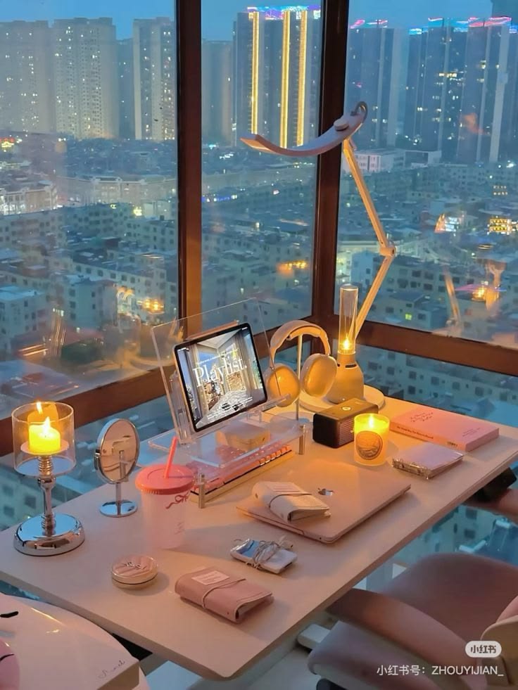 Desk Setup Ideas for Productivity and Aesthetics 💻✨